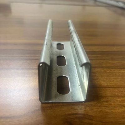 商業用ASTM鋼枠 振動式ストラットチャネル Cセクション 100mm